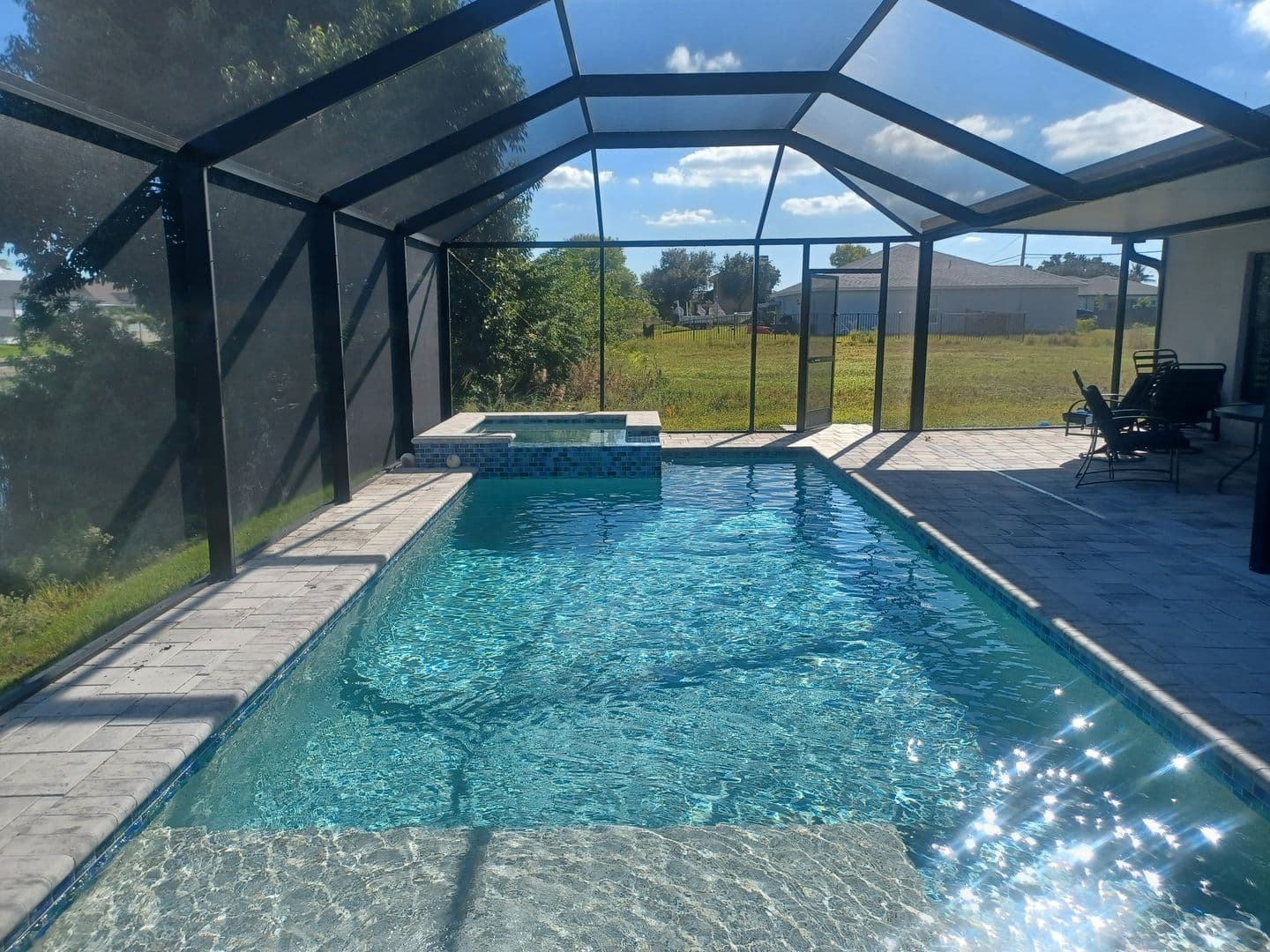 Cape Coral House: 637 NE 5th Ave