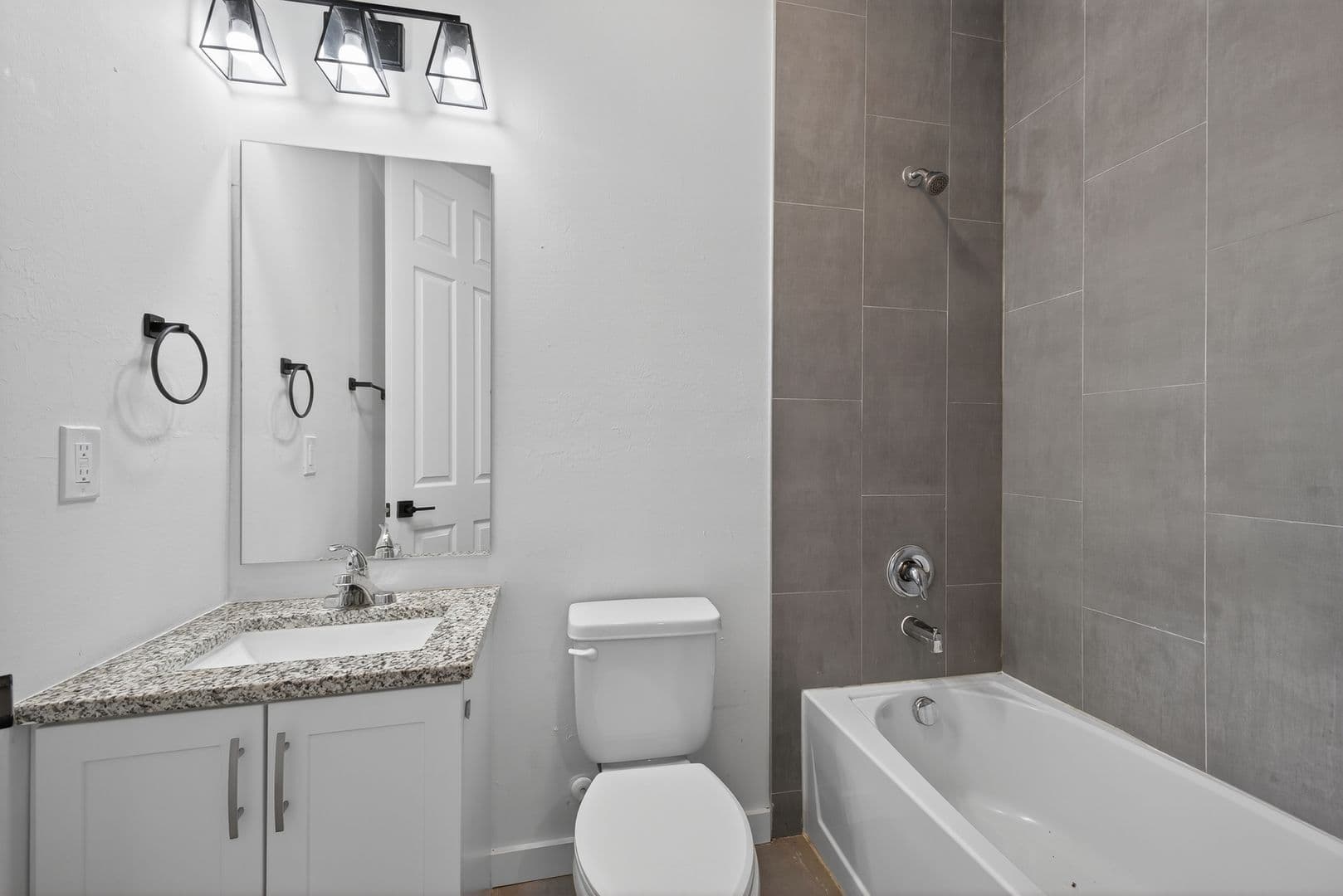 CAPE CORAL House: 424 NW 4TH TER