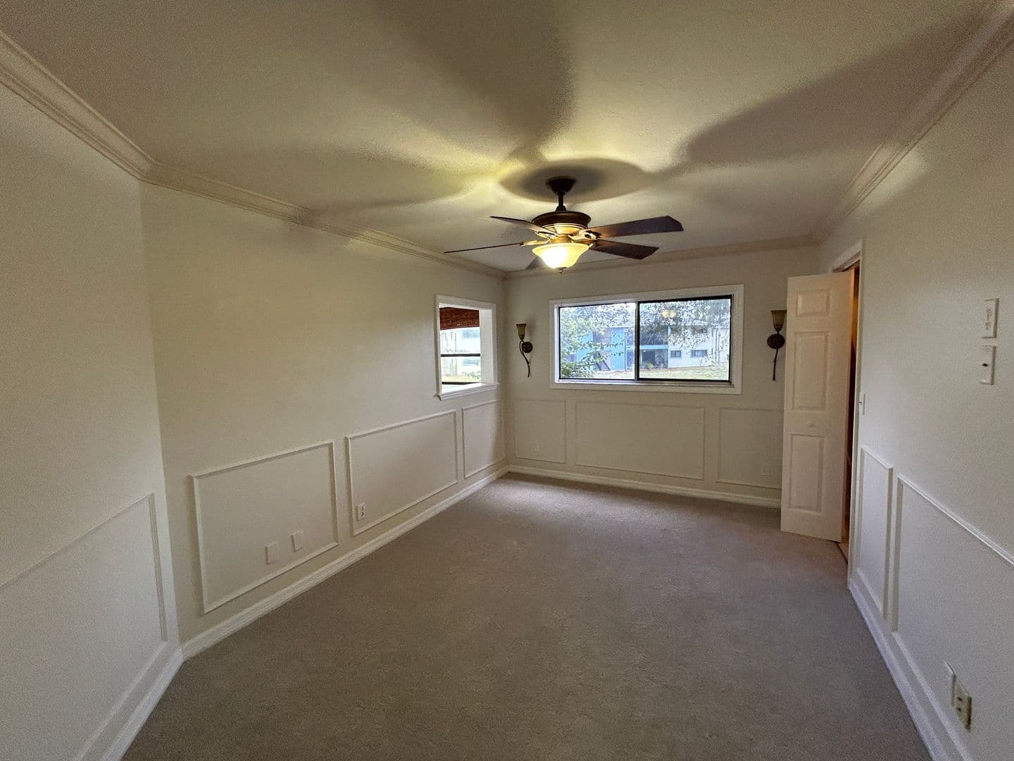 Fort Myers House: 6494 Royal Woods Dr 2