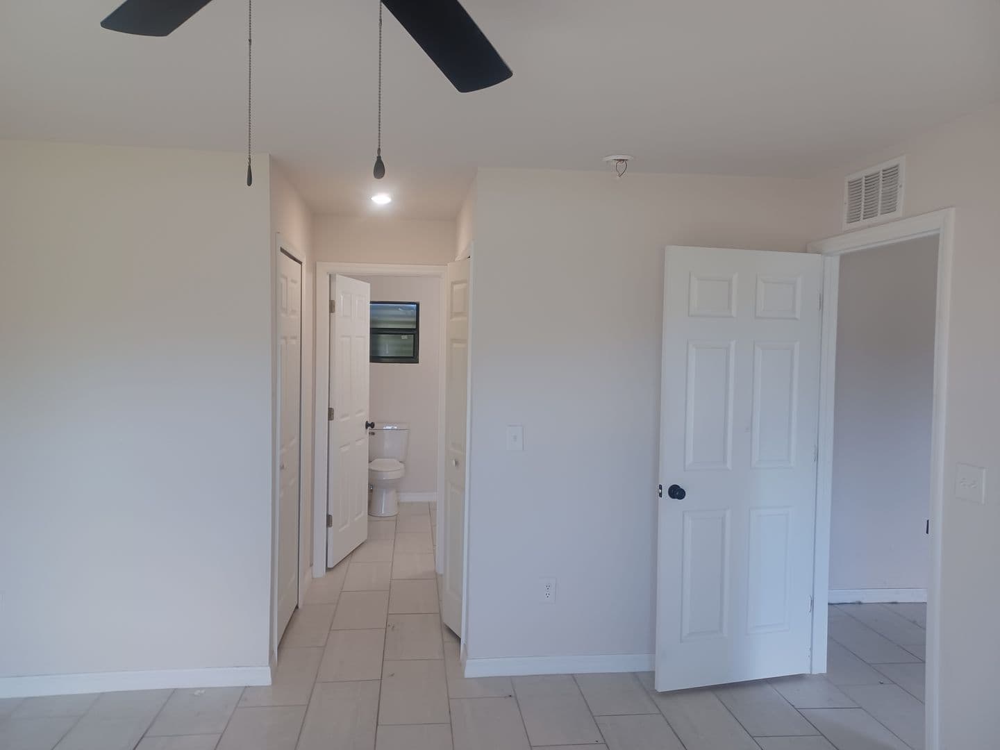 Cape Coral House: 637 NE 5th Ave