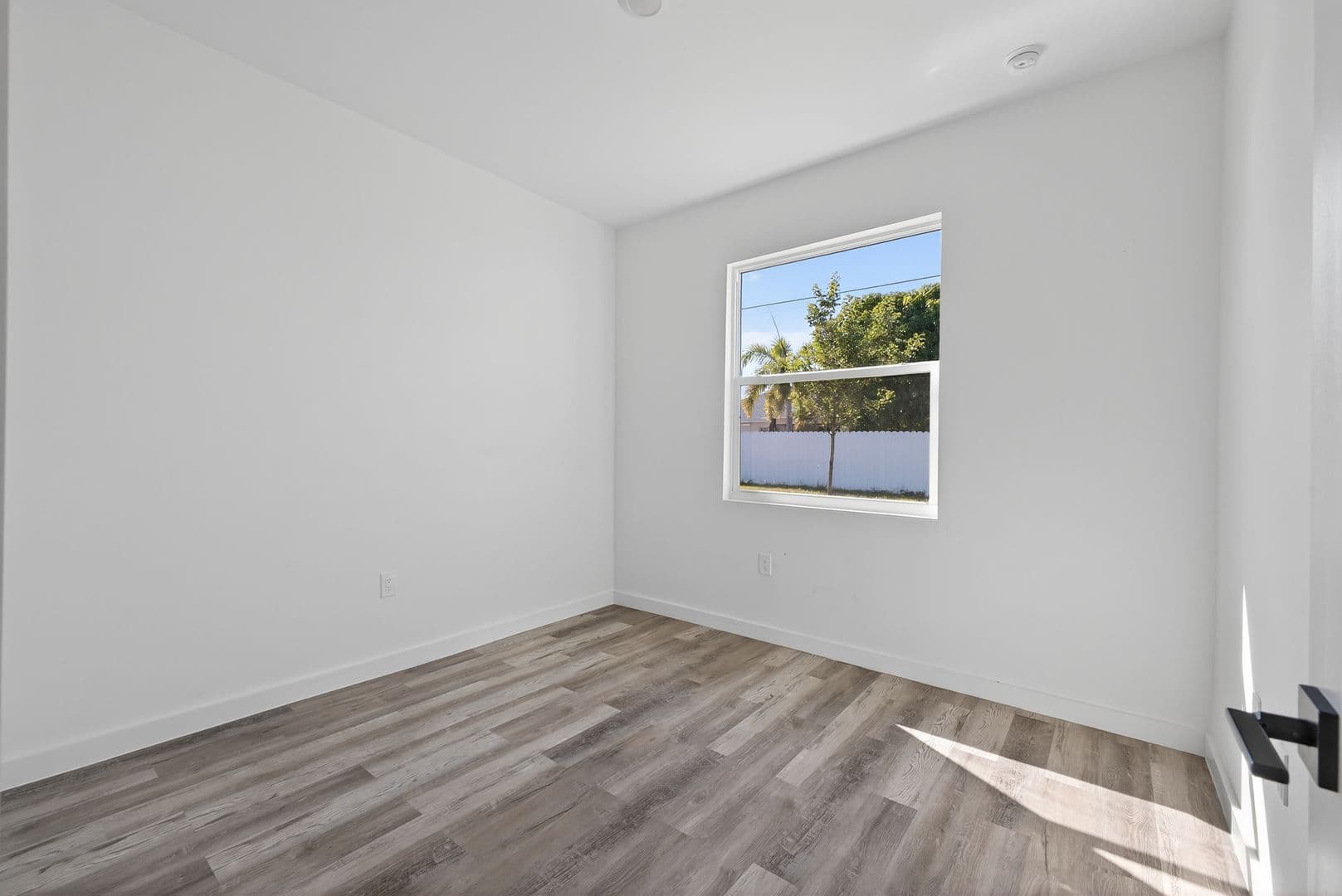 CAPE CORAL House: 424 NW 4TH TER