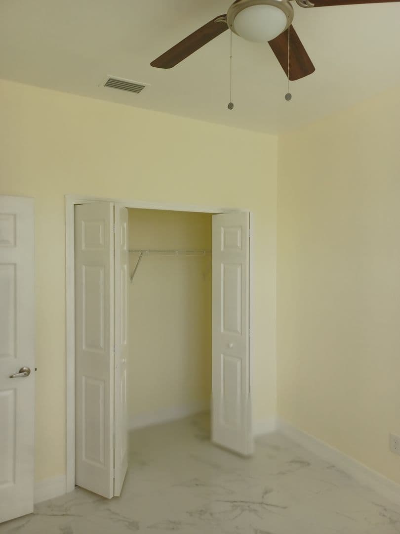Cape Coral Multiplex: 1725 SW 32nd Terr - 1725 SW 32nd Terr