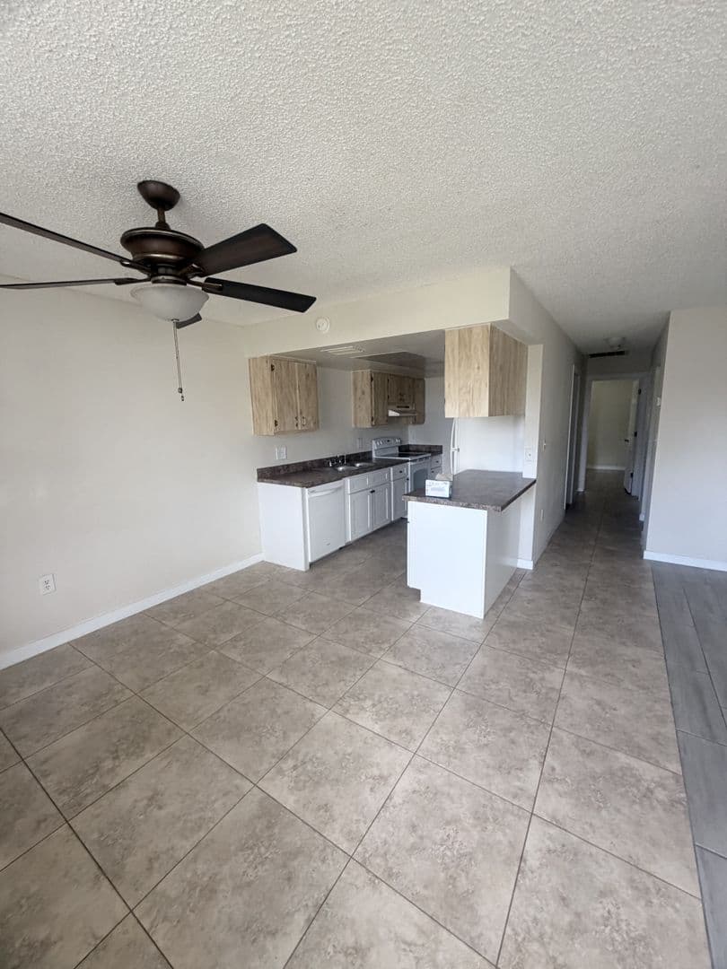 Cape Coral Apartment: 5004 Chiquita Blvd S