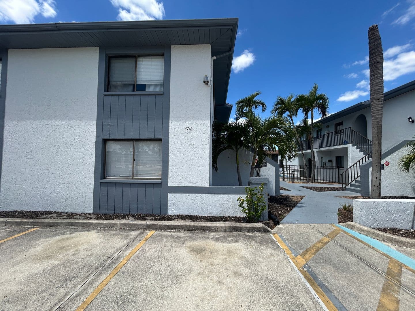 Cape Coral Apartment: 4712 SE 5th Pl