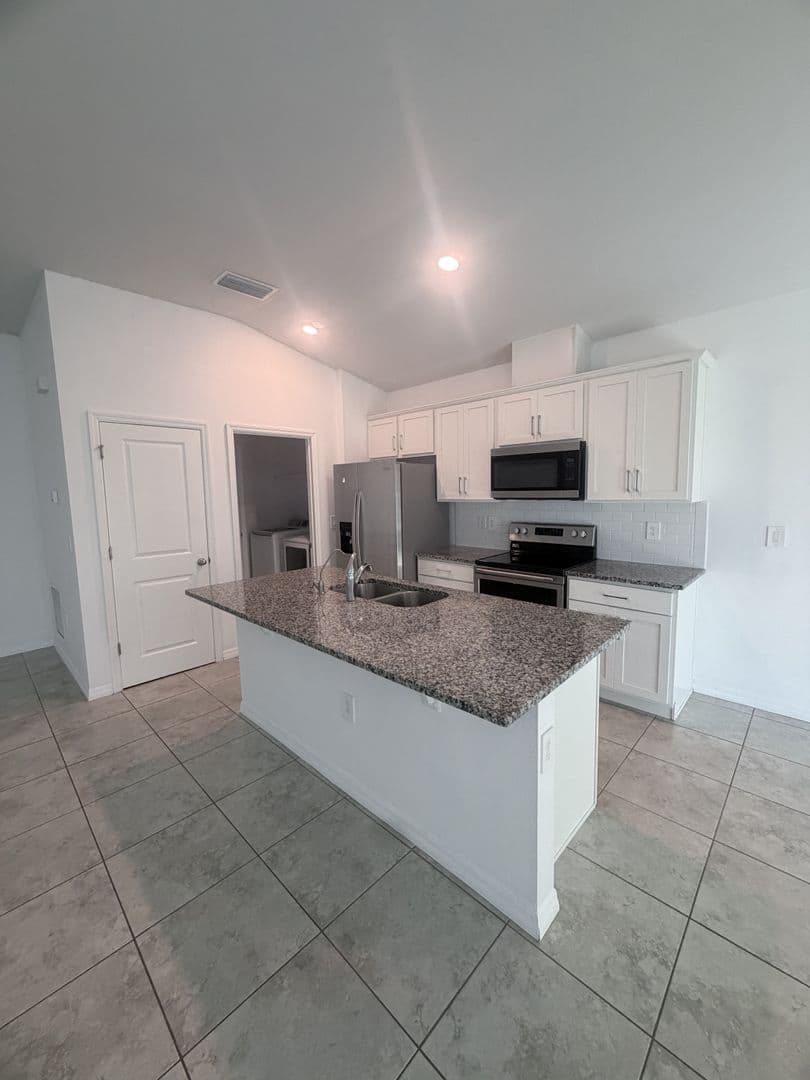 Cape Coral House: 328 Jacaranda Pkwy E