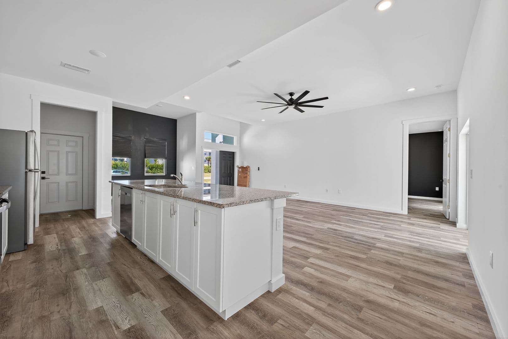CAPE CORAL House: 204 NW 1ST ST
