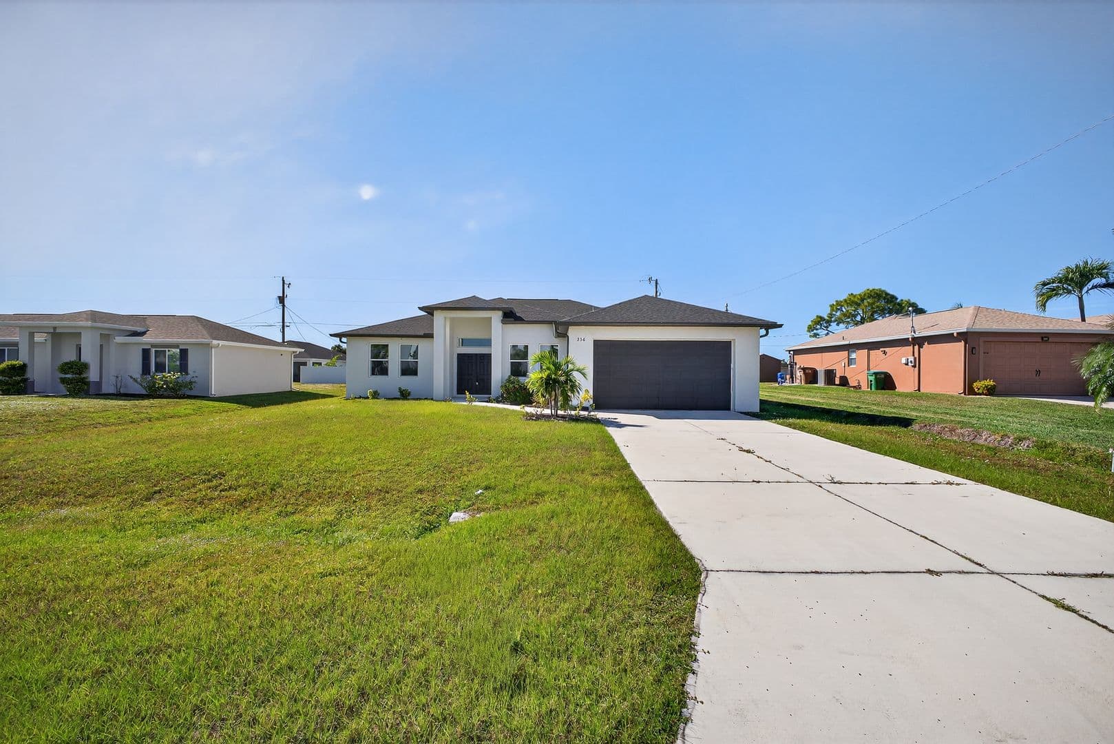 CAPE CORAL House: 424 NW 4TH TER