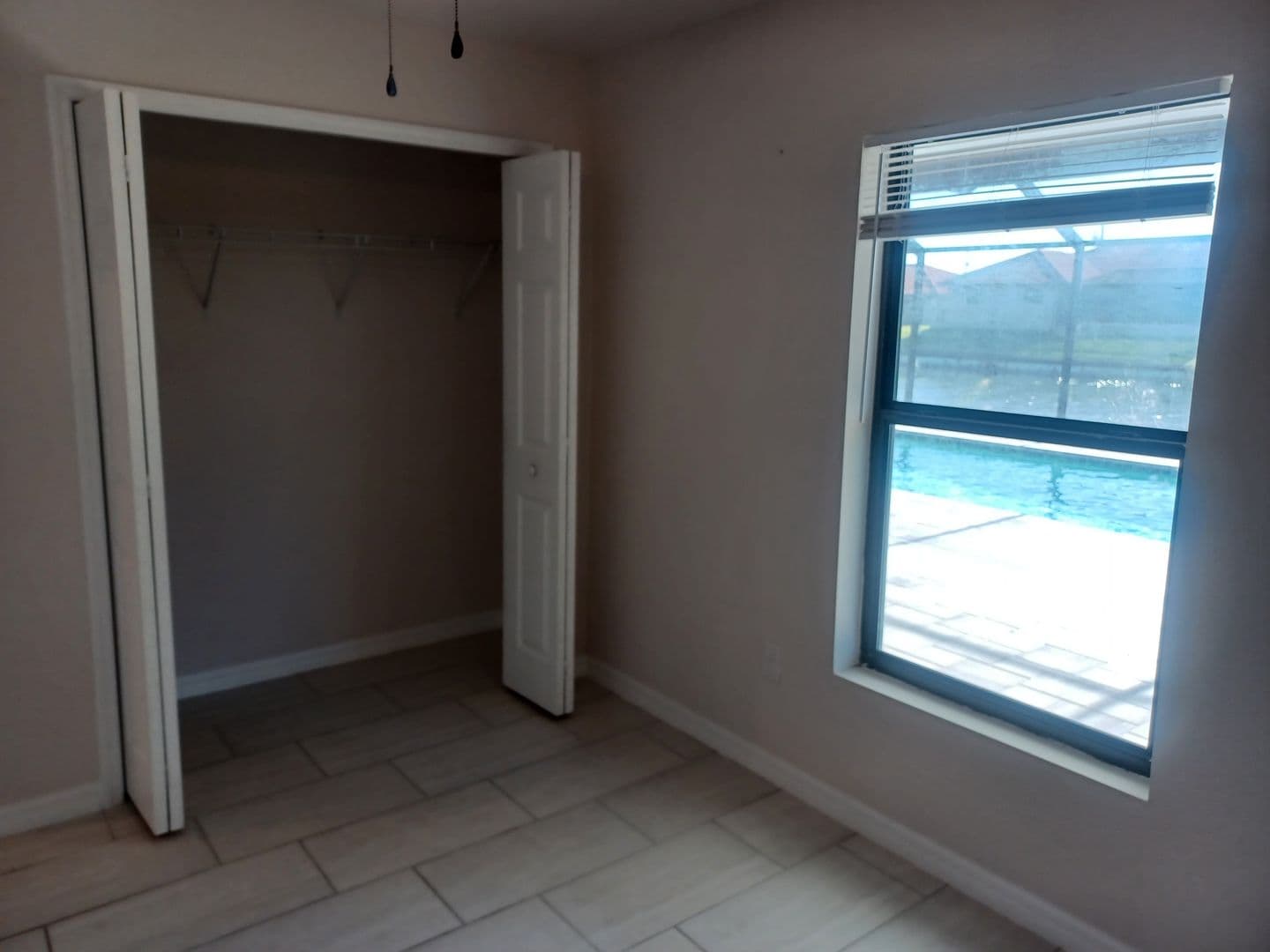 Cape Coral House: 637 NE 5th Ave