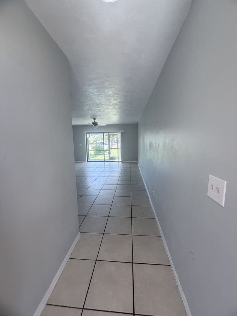 Cape Coral Apartment: 708 SE 47th St