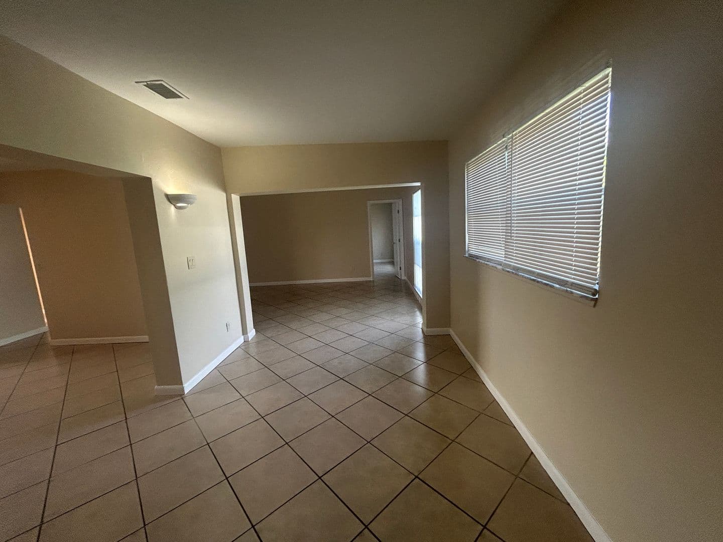 North Fort Myers House: 1002 Jolly Road