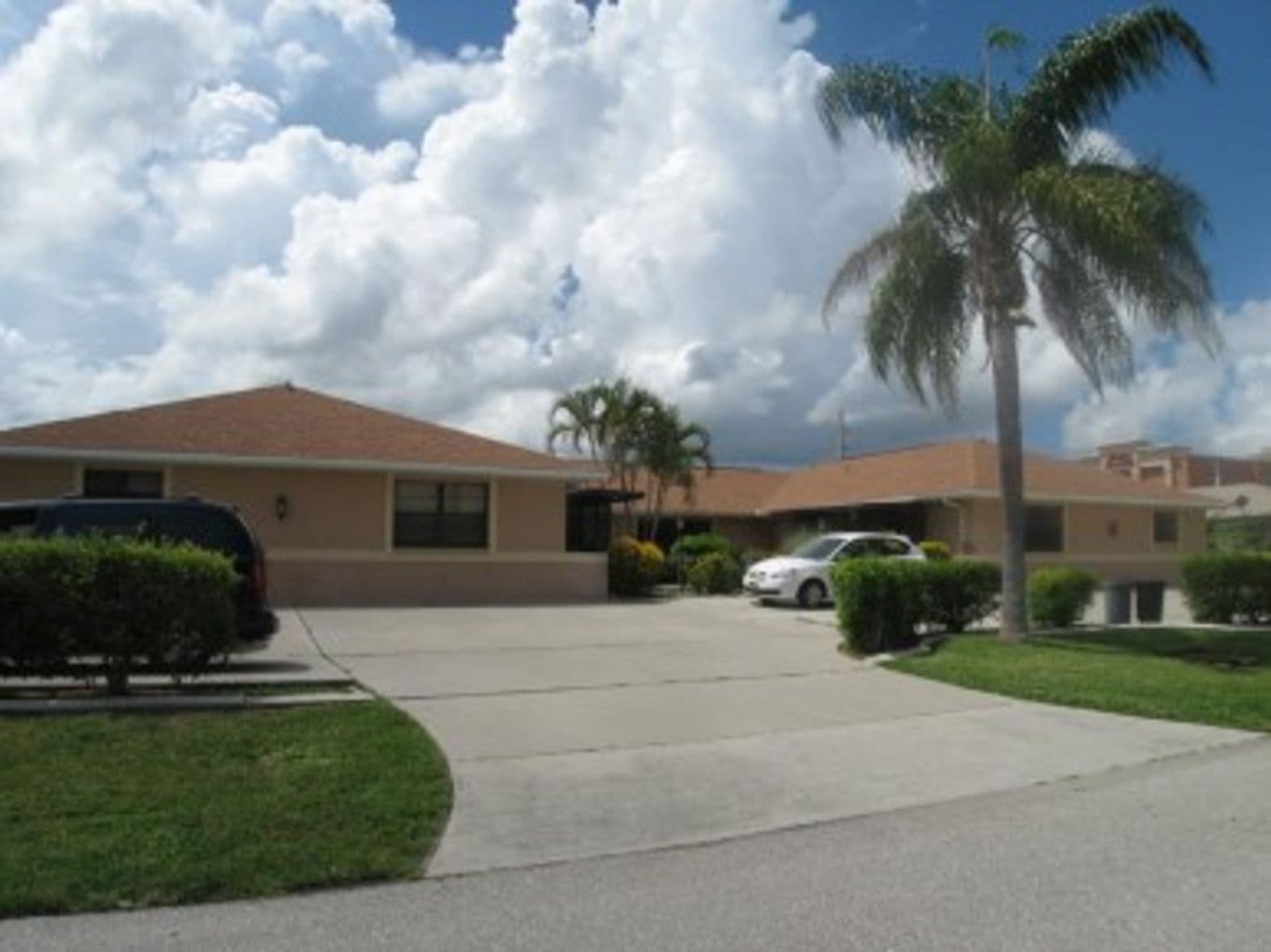 Cape Coral Apartment: 708 SE 47th St