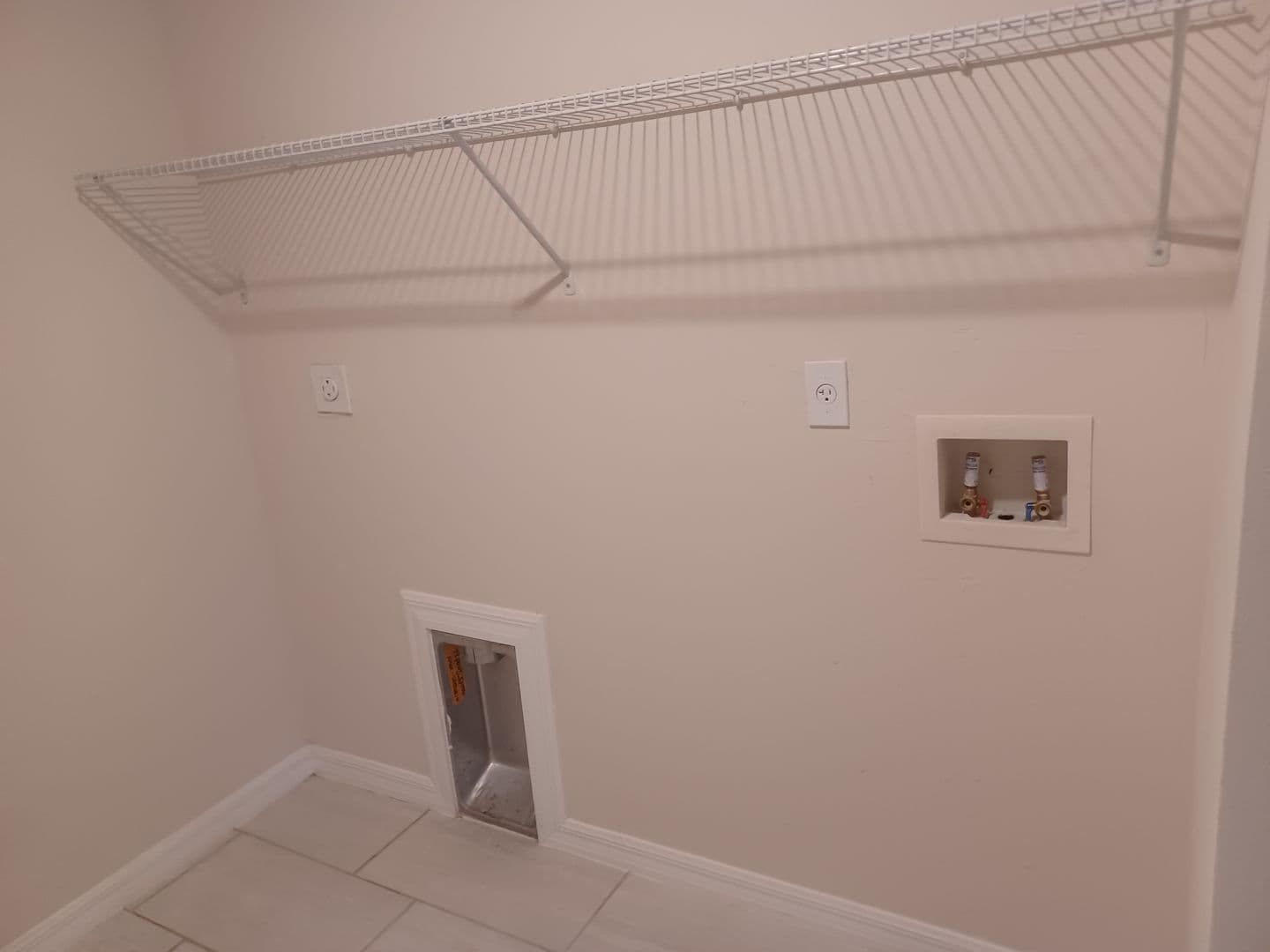 Cape Coral House: 637 NE 5th Ave