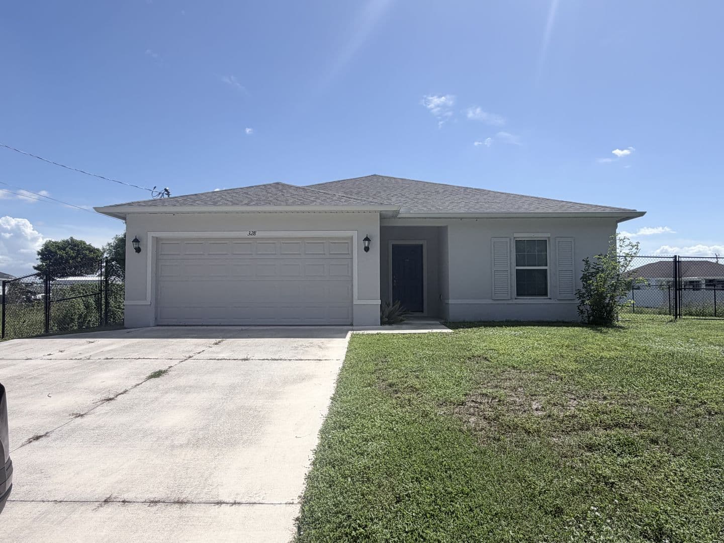 Cape Coral House: 328 Jacaranda Pkwy E