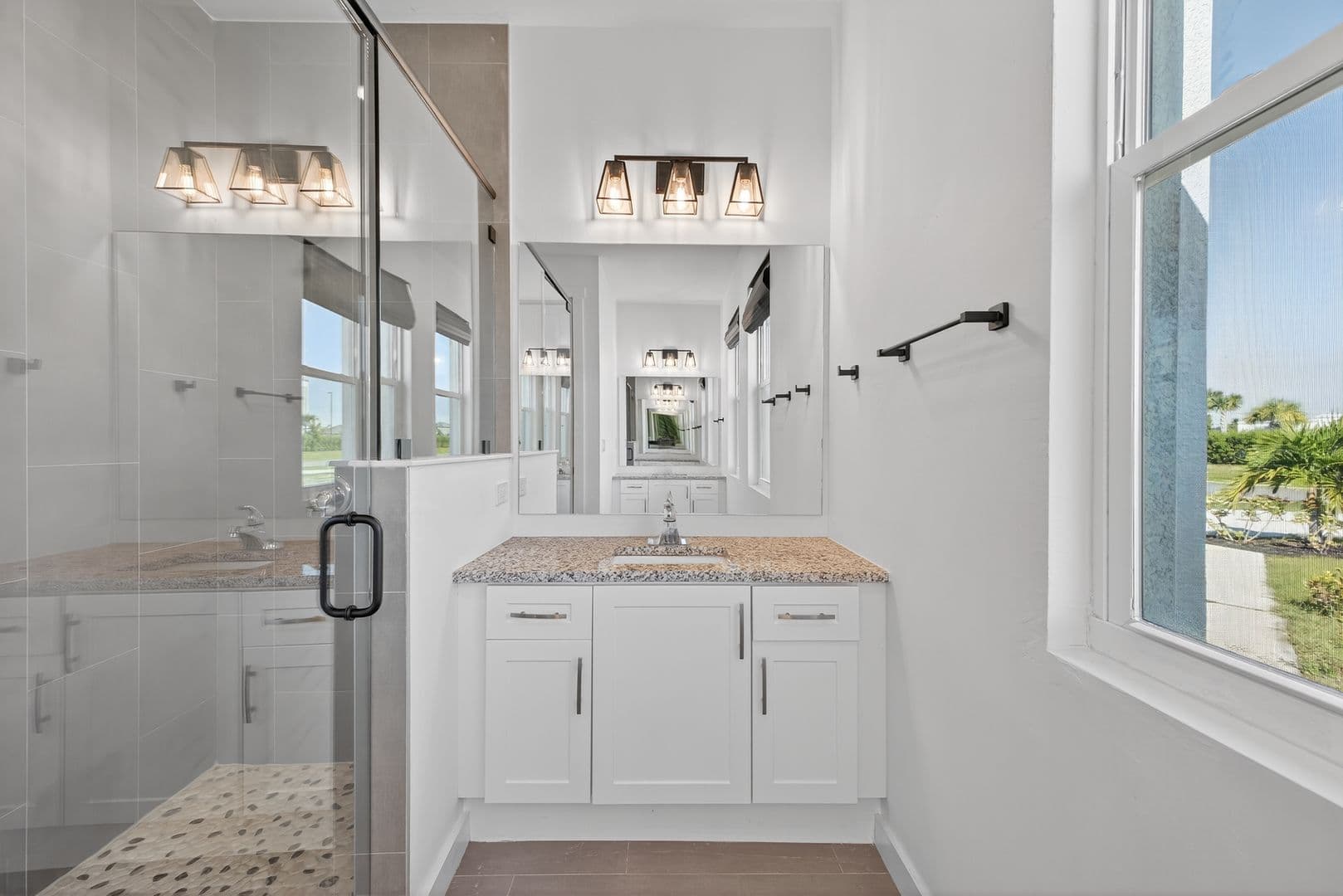 CAPE CORAL House: 204 NW 1ST ST