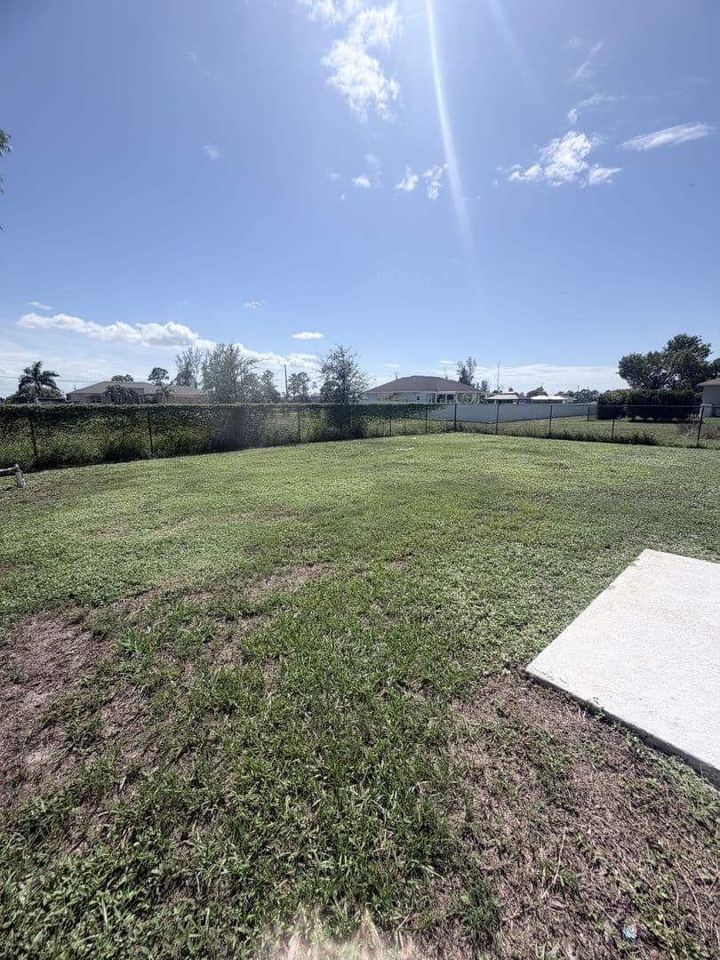 Cape Coral House: 328 Jacaranda Pkwy E