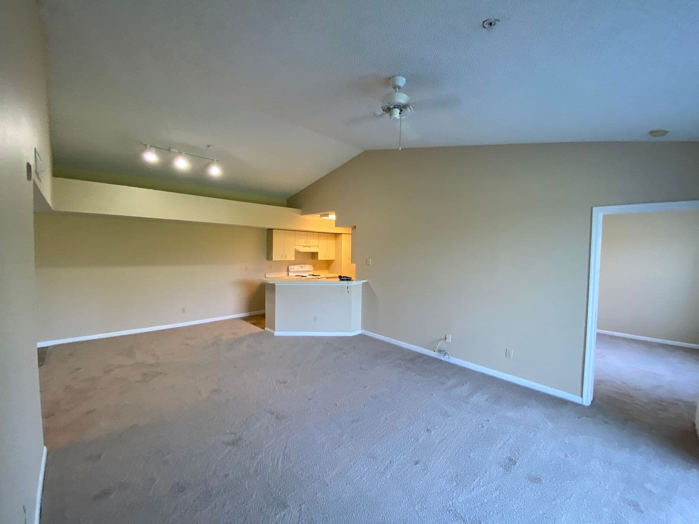 Fort Myers Apartment: 13525 Eagle Ridge Dr #634