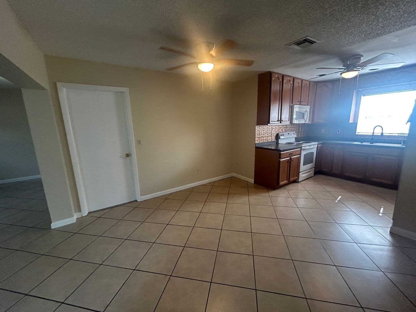 North Fort Myers House: 1002 Jolly Road
