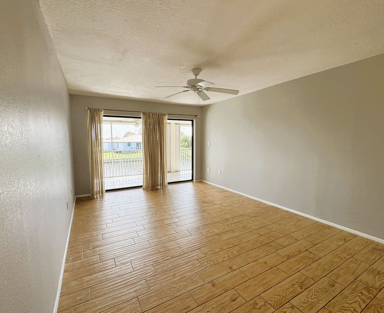 Punta Gorda Apartment: 1400 Mineo Dr