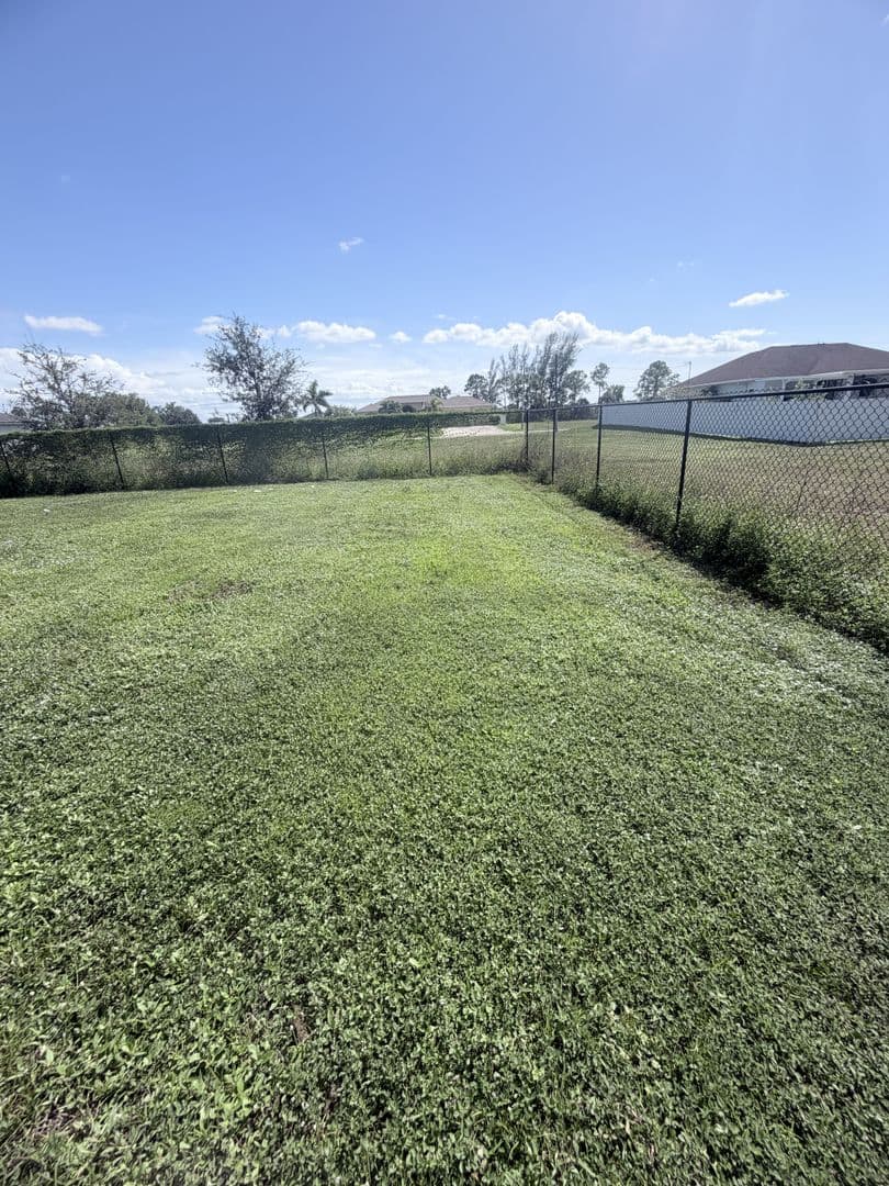 Cape Coral House: 328 Jacaranda Pkwy E