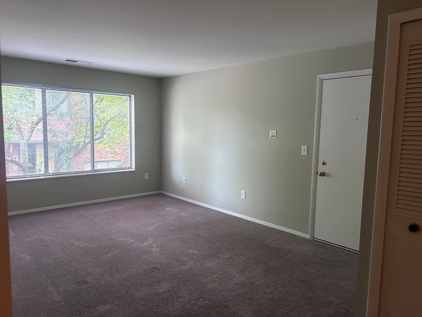 BIRMINGHAM Apartment: 2233-2457 E. MAPLE