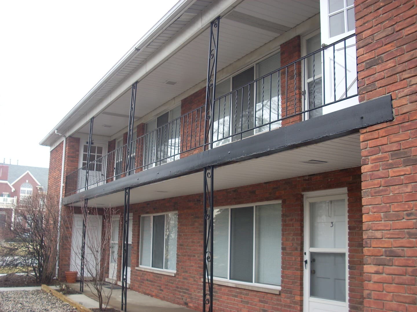 BIRMINGHAM Apartment: 2567 EAST MAPLE ROAD