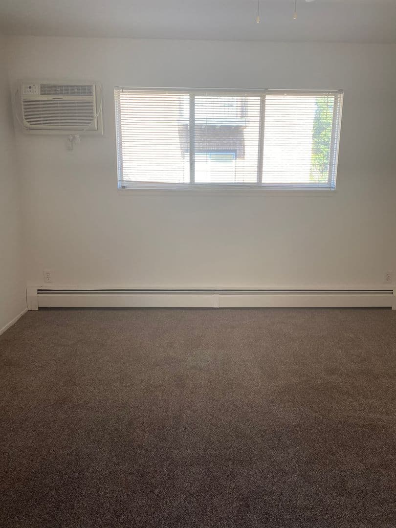 BIRMINGHAM Apartment: 2567 EAST MAPLE ROAD