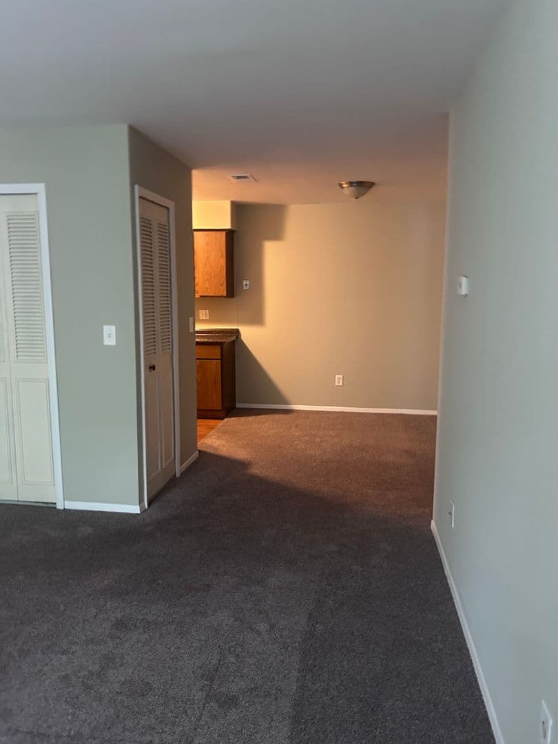 BIRMINGHAM Apartment: 2233-2457 E. MAPLE