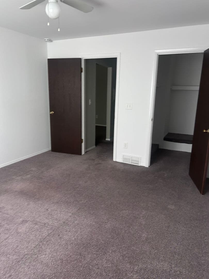 BIRMINGHAM Apartment: 2233-2457 E. MAPLE