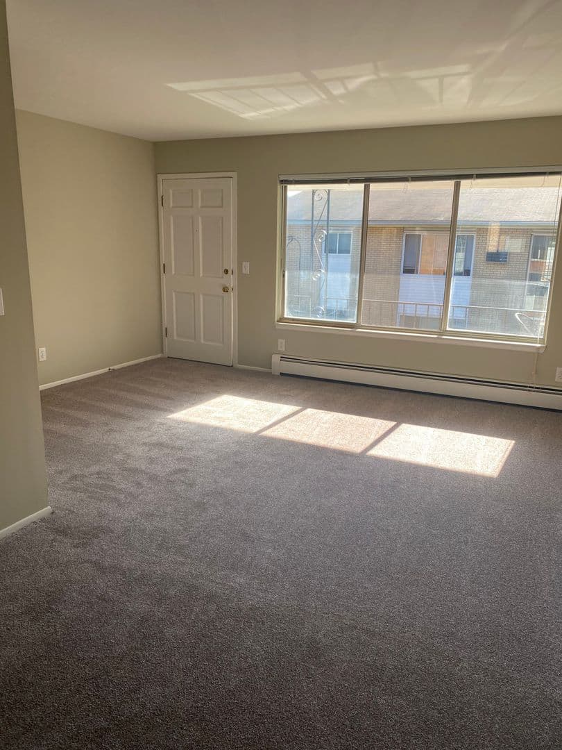 BIRMINGHAM Apartment: 2567 EAST MAPLE ROAD