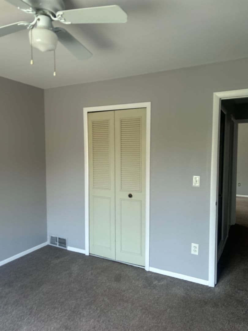 BIRMINGHAM Apartment: 2233-2457 E. MAPLE