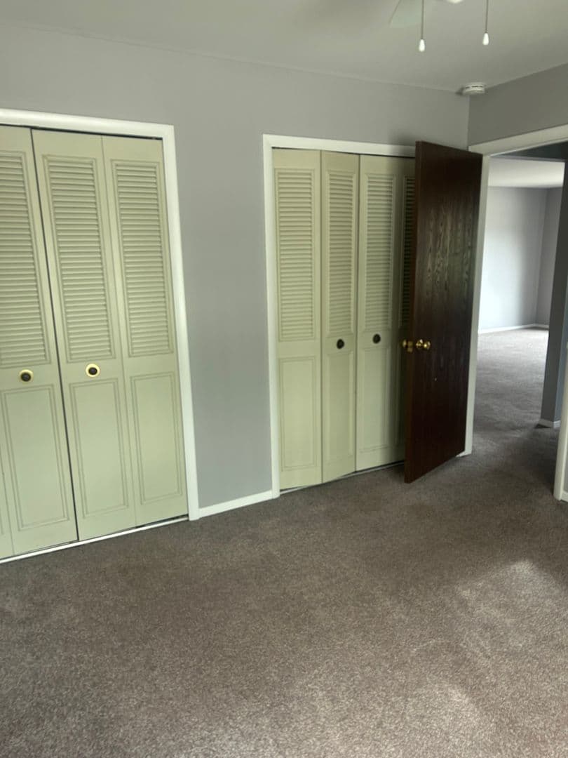 BIRMINGHAM Apartment: 2233-2457 E. MAPLE