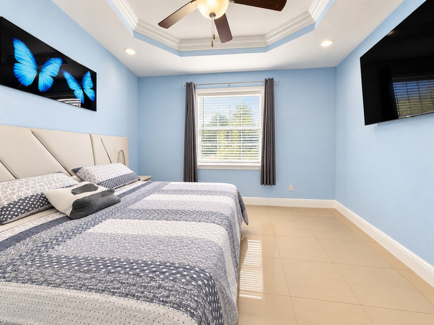 Tampa House: 1726 W Powhatan Ave