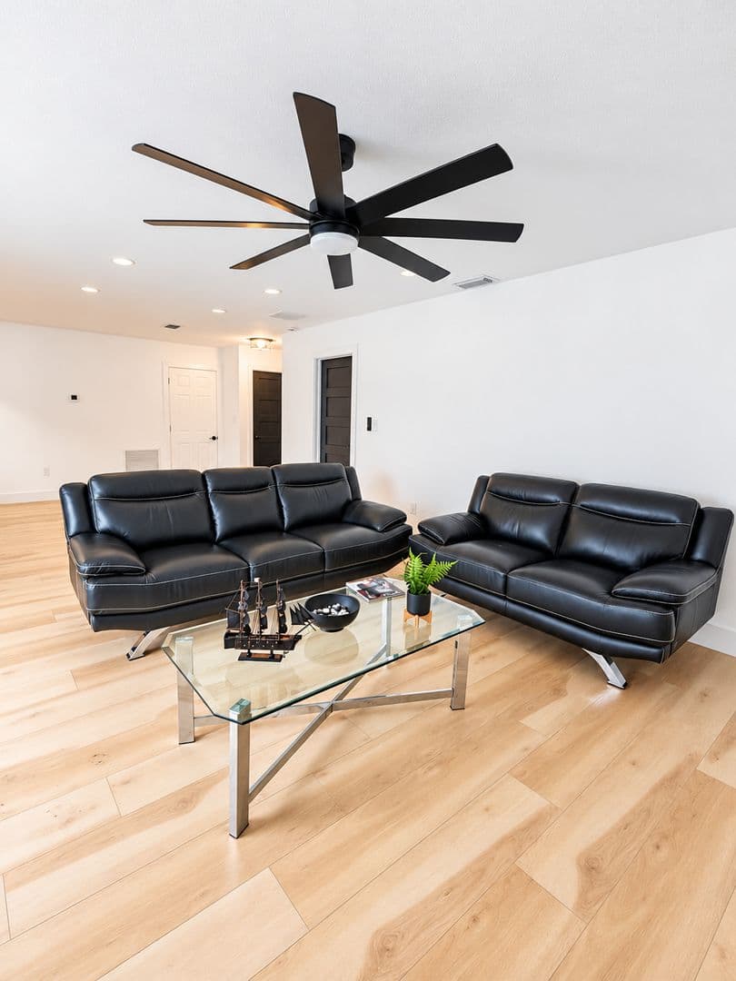 Brandon House: 1410 Highview Rd