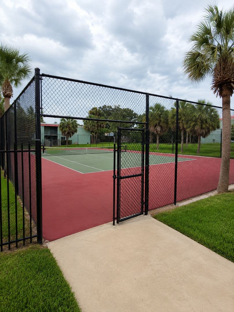 Tampa Condo: 2812 Somerset Park Dr, Unit 105
