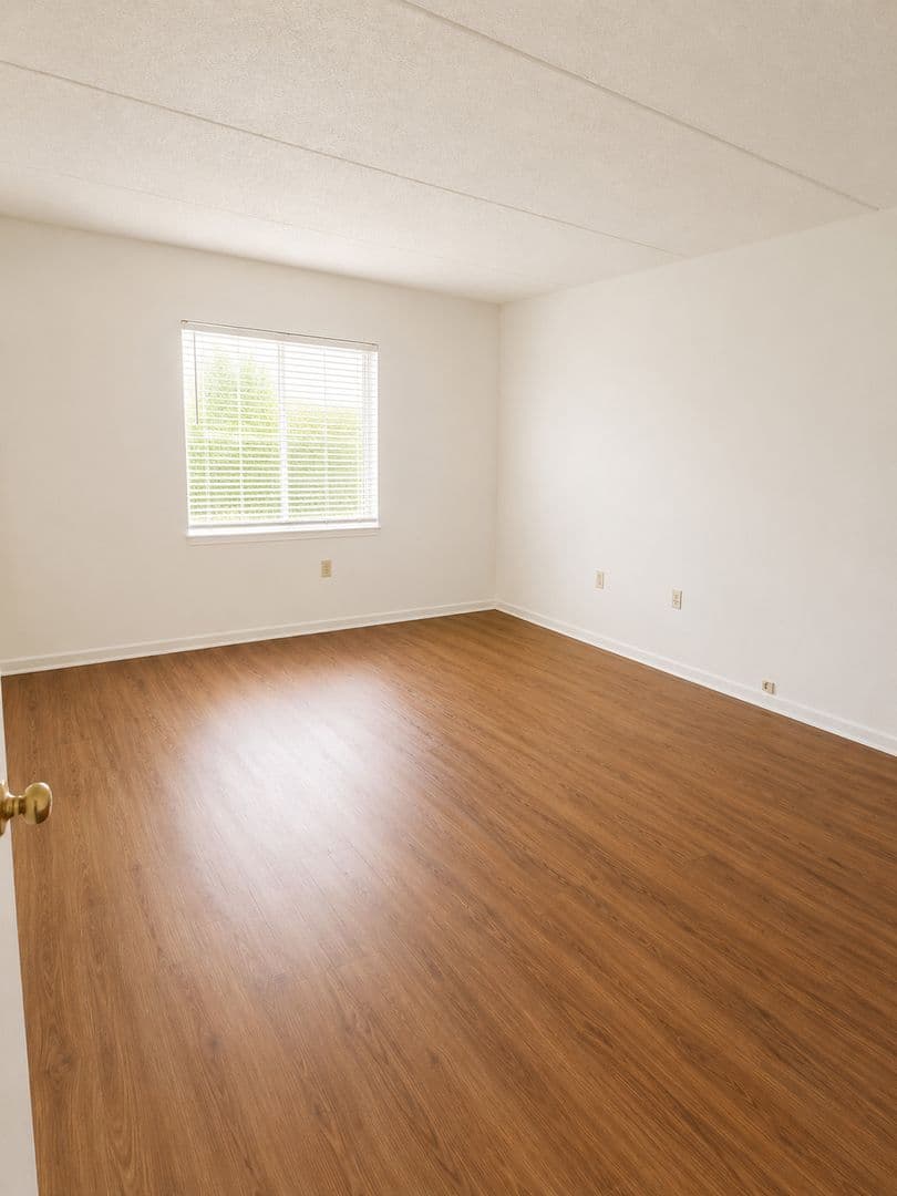 Tampa Condo: 2812 Somerset Park Dr, Unit 105