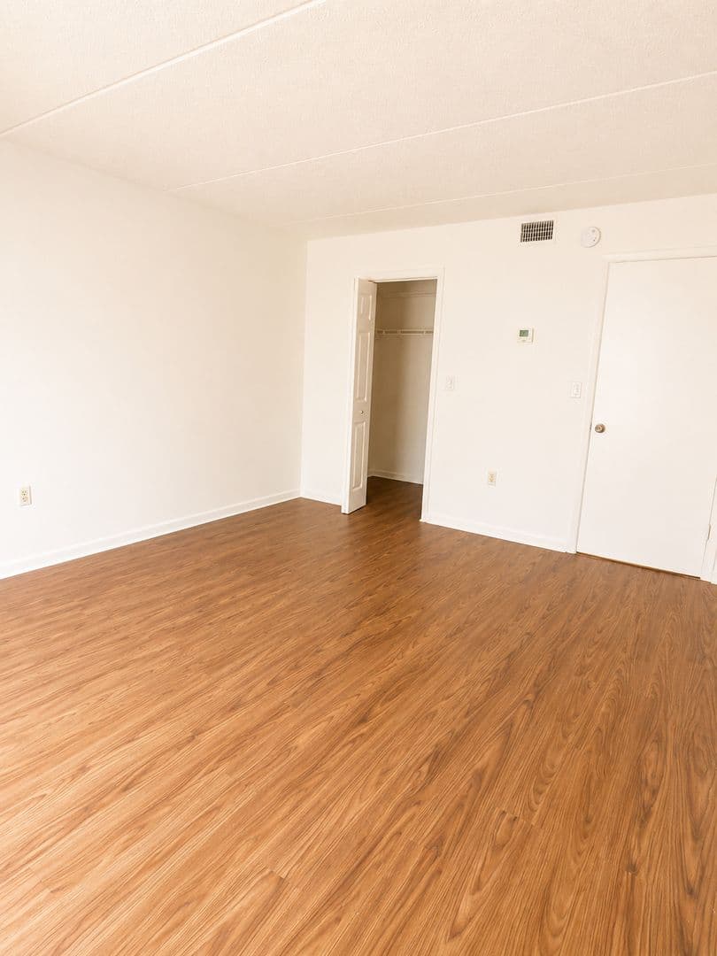Tampa Condo: 2812 Somerset Park Dr, Unit 105