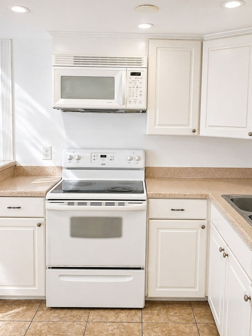 Tampa Condo: 5820 N Church Ave, Unit 112