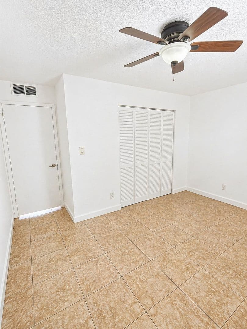 Tampa Condo: 5820 N Church Ave, Unit 112