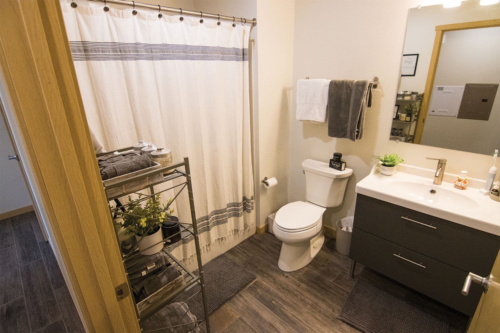 Onalaska Apartment: 9522 & 9530 E 16 Frontage Rd.