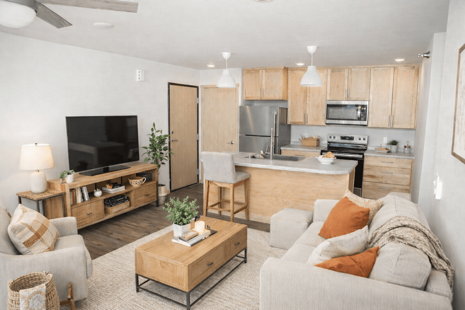 Onalaska Apartment: 435 Century Pl.