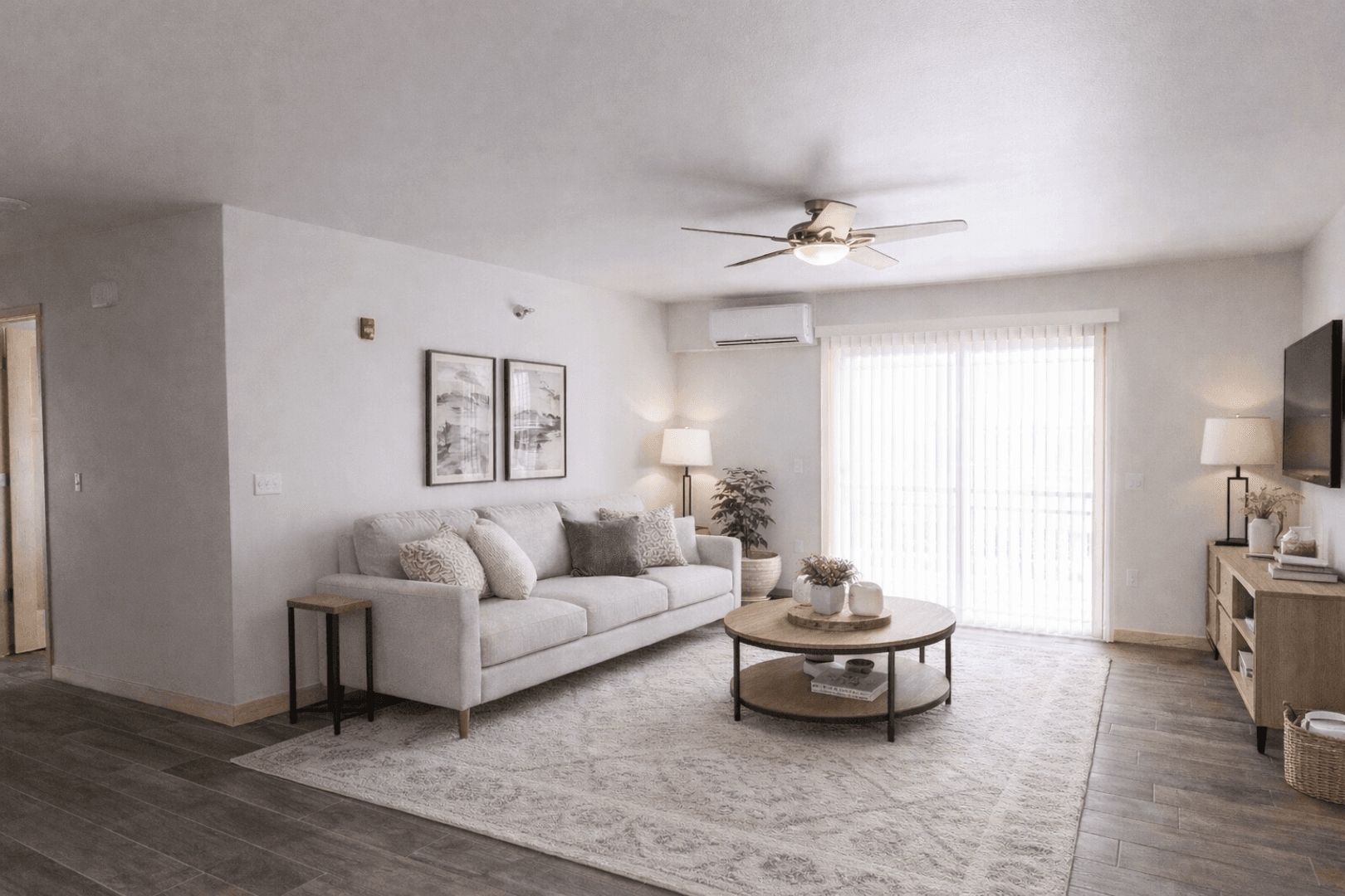 La Crosse Apartment: 3004 & 3008 Gillette