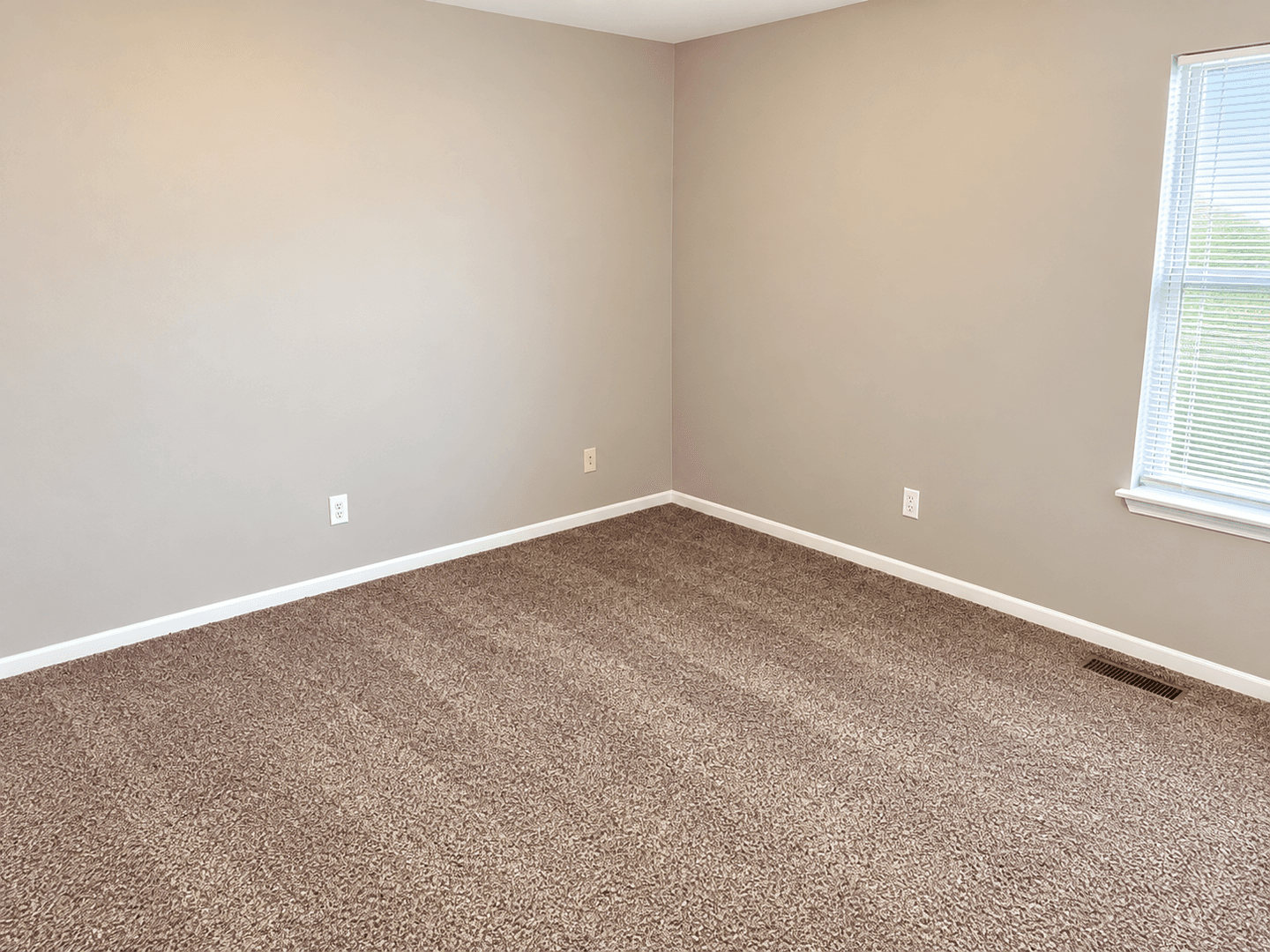 Platte City Townhome: 1810-1914 Century Hill
