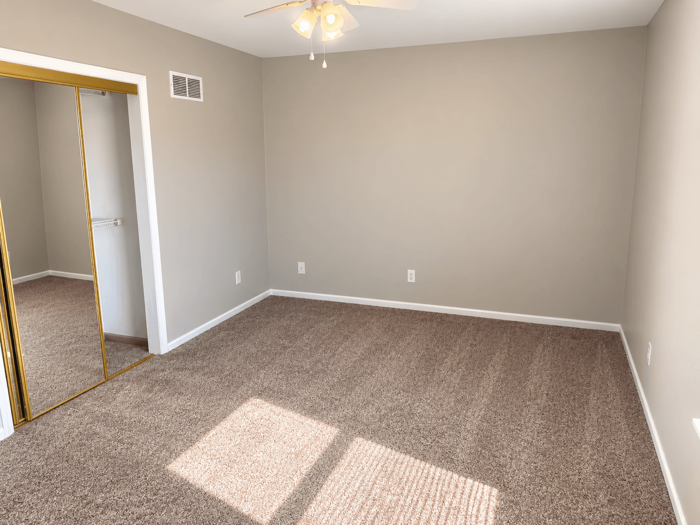 Platte City Townhome: 1810-1914 Century Hill
