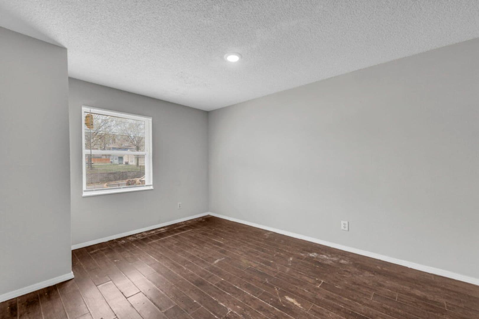 Kansas City Apartment: 1500 E. 29th Street