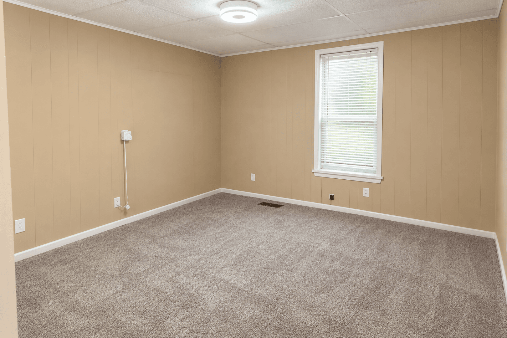 St. Joseph Apartment: 2102-2104 Messanie St.
