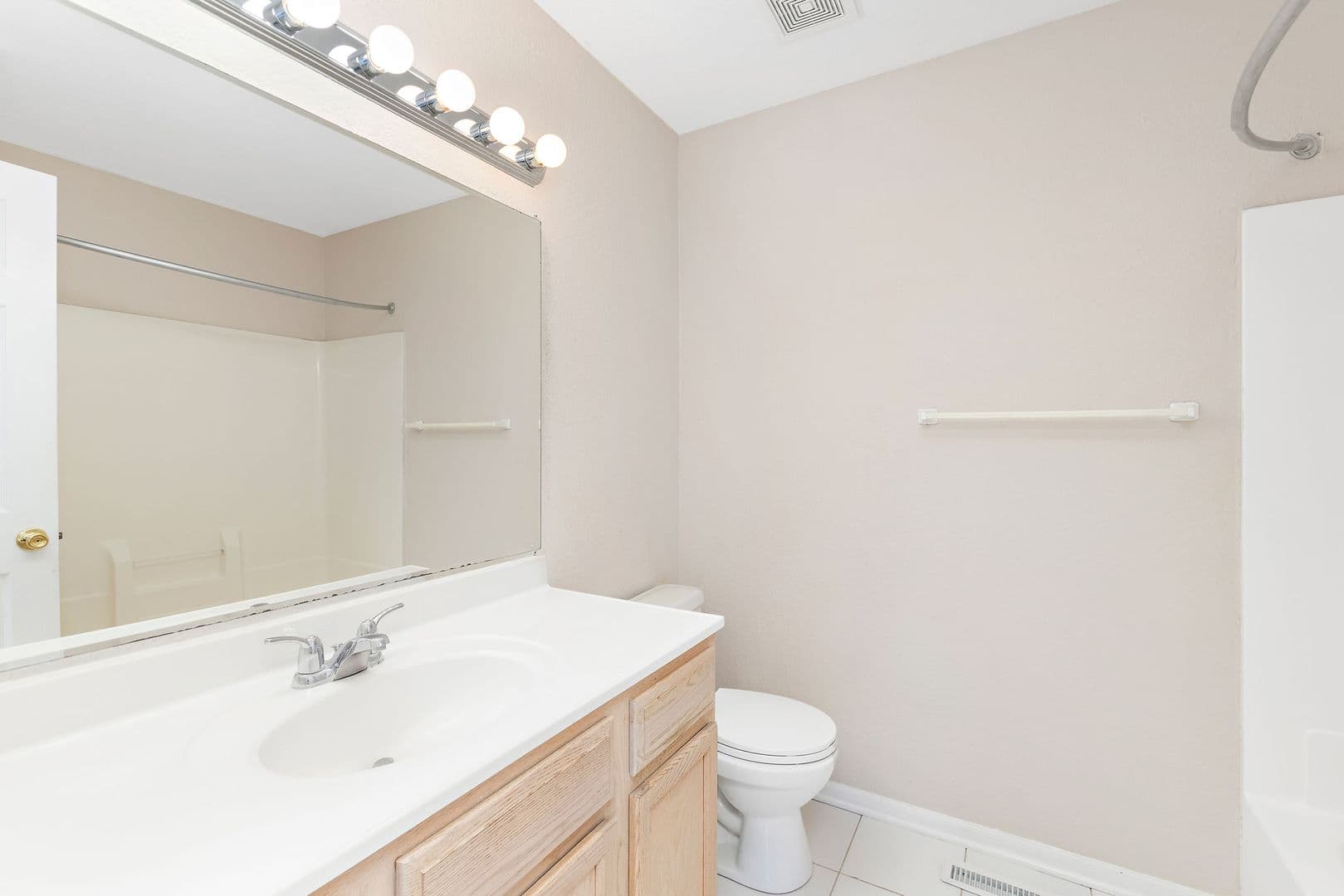 Platte City Townhome: 1810-1914 Century Hill