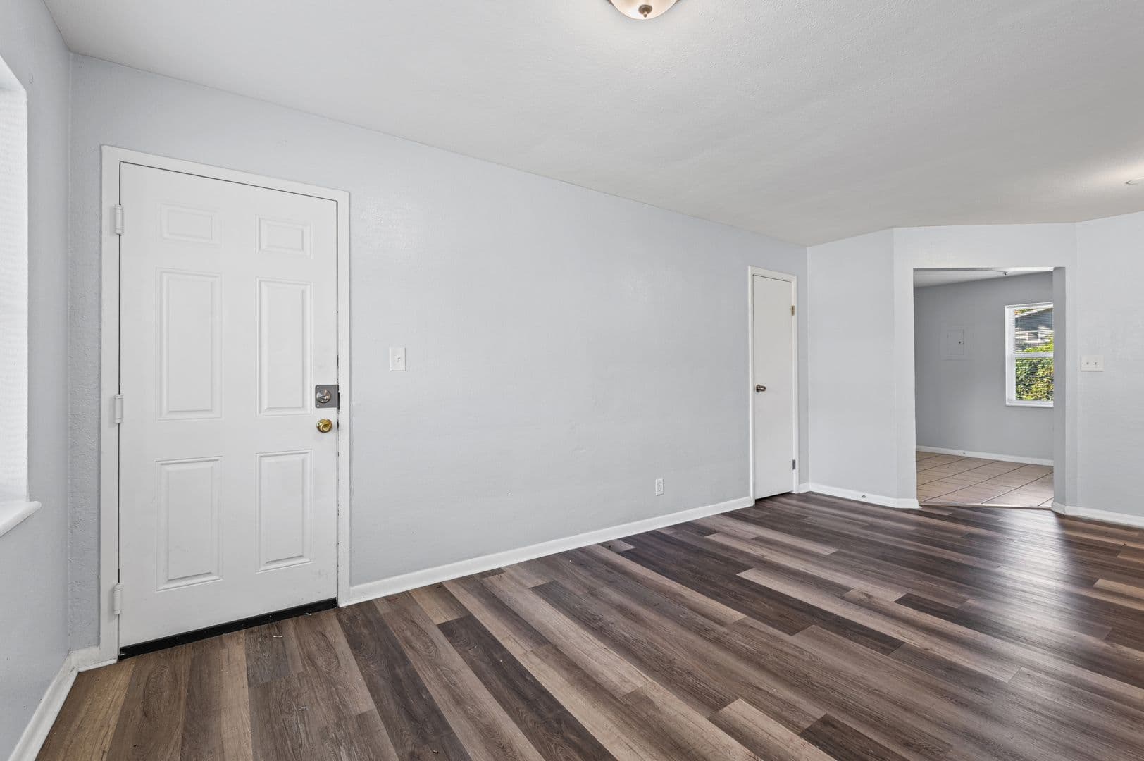 Kansas City Apartment: 8208 Troost Ave