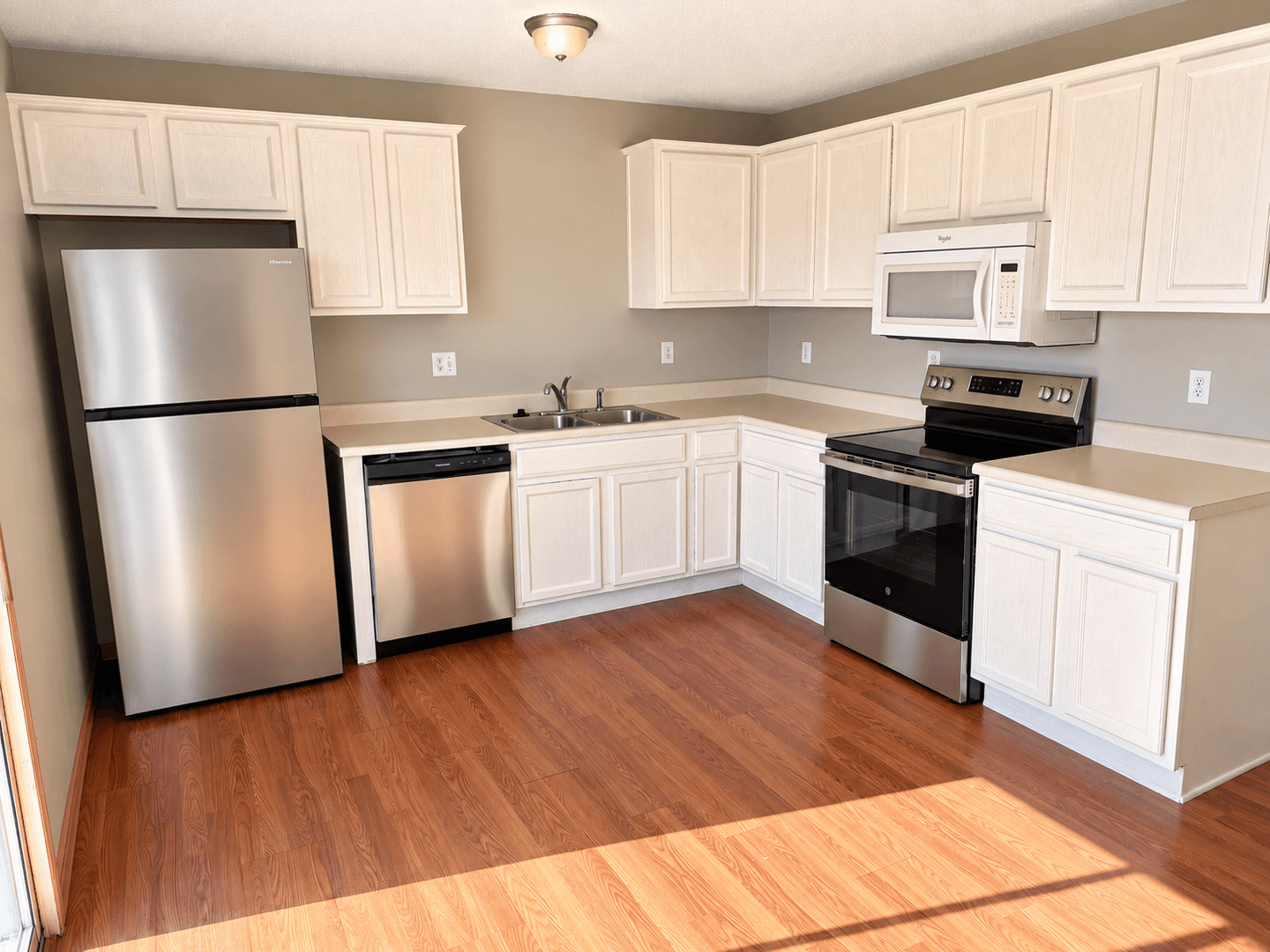 Platte City Townhome: 1810-1914 Century Hill