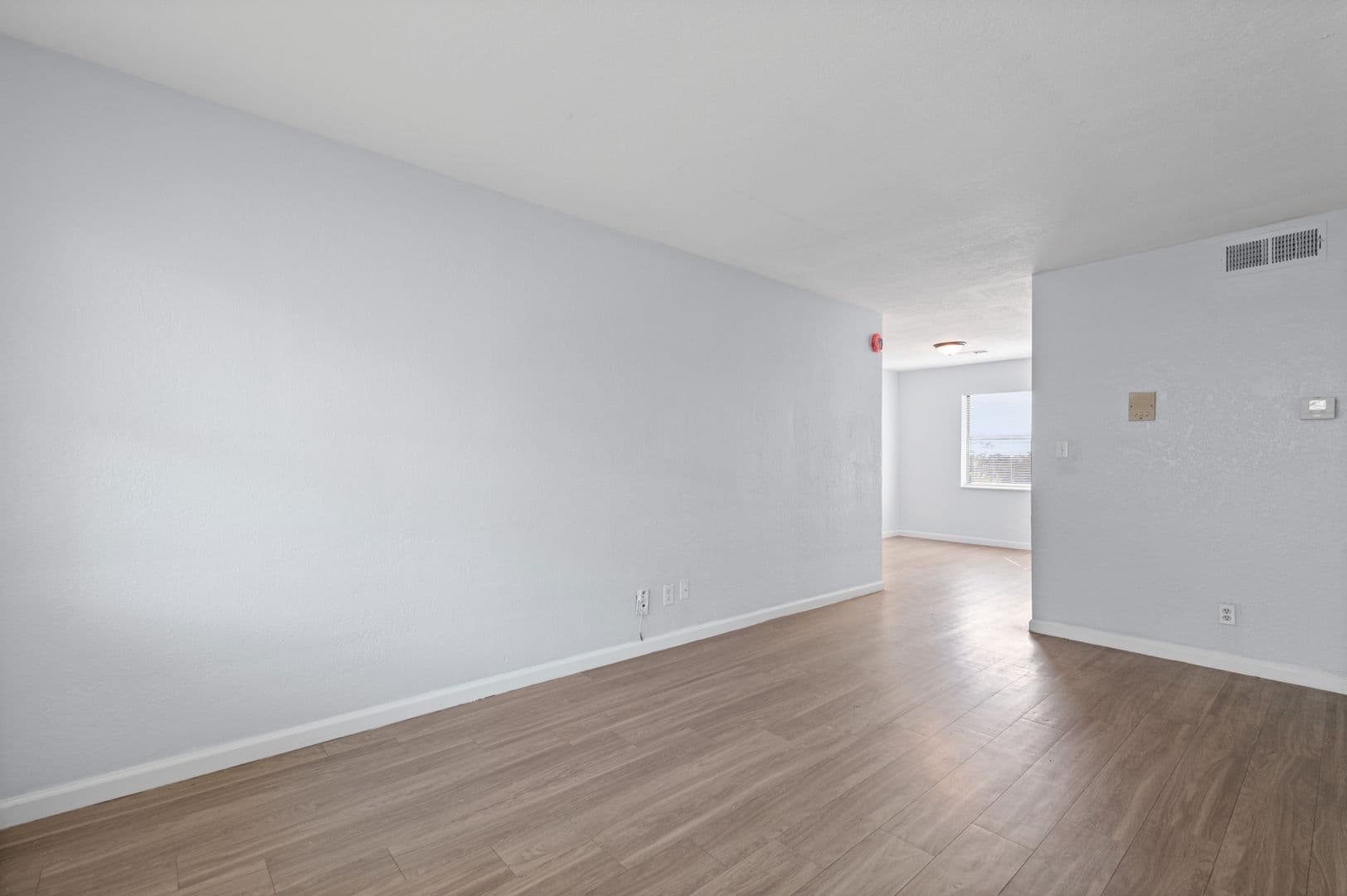 Kansas City Apartment: 8208 Troost Ave