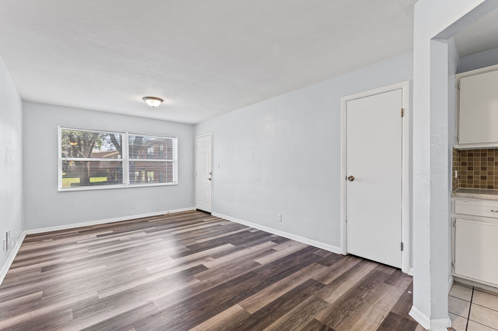 Kansas City Apartment: 8208 Troost Ave